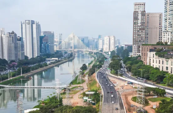 Com 834 mil m² em locações, escritórios de SP têm 2º melhor nível em 5 anos