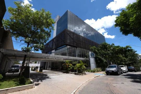 “Priorizar a renda”: gestor do ALZR11 revela estratégia e momento do fundo