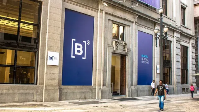 TRXF11, XPML11 e KNCR11 lideram negociações, e FIIs giram R$ 8,5 bi em fevereiro