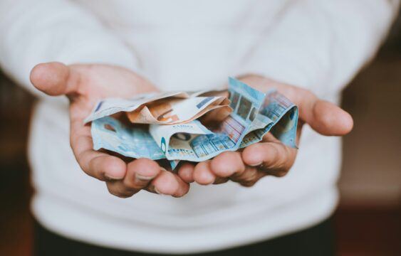 MCCI11 vai pagar dividendos com retorno acima de 1% ao mês; veja valor