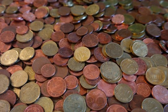 BTRA11: fundo imobiliário anuncia dividendos de 8,4% ao ano; confira o valor