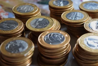 CPTS11, VGIR11 e outros FIIs pagam dividendos; valores chegam a R$ 27,22 por cota; veja detalhes