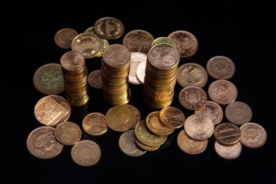 FIIs RBVA11 e RBVO11 anunciam novos dividendos para junho; confira valores e datas 