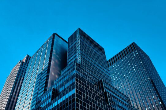 RCRB11, RBVA11 e mais FIIs anunciam aumento no valor patrimonial