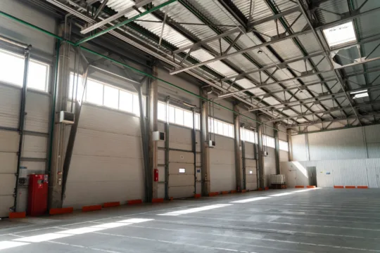 FII de logística tenta reduzir vacância e informa sobre calote