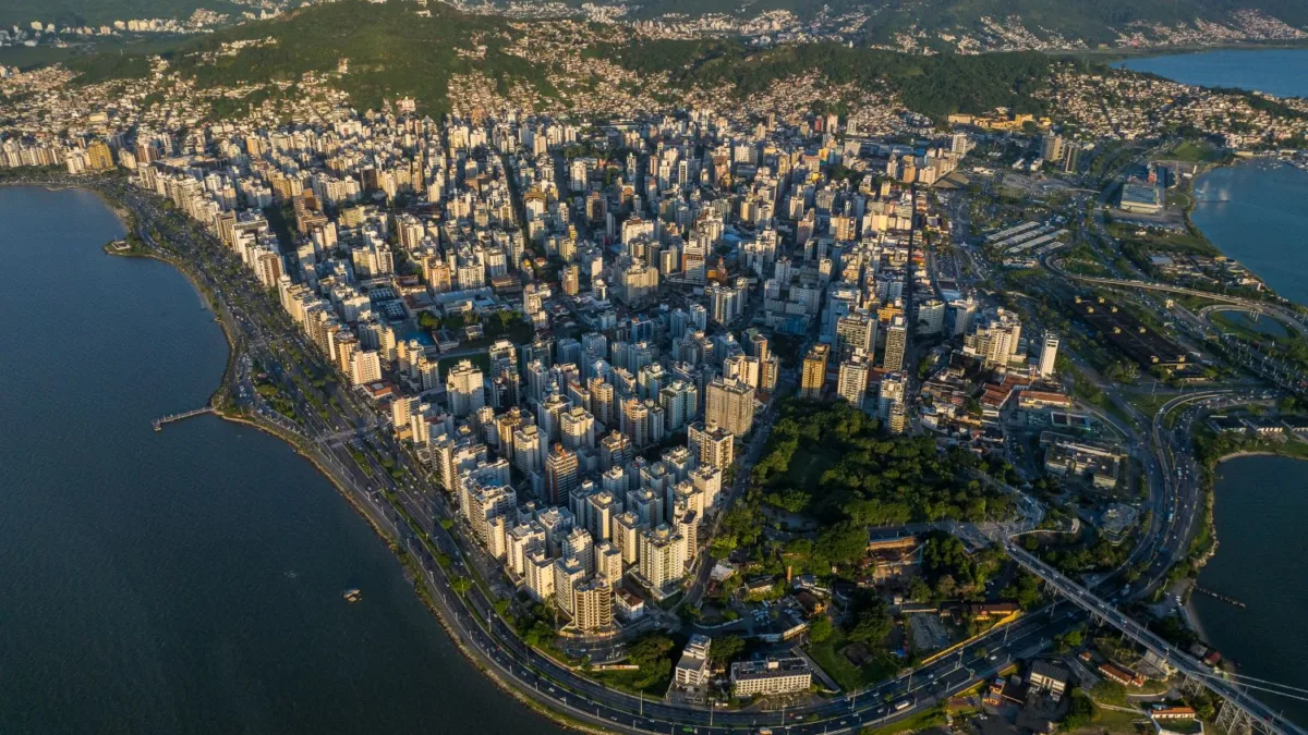 Fundo imobiliário vende ativo em Florianópolis por R$ 37,8 milhões (Foto: Florianópolis/Jonatã Rocha/Secom/Governo de Santa Catarina)