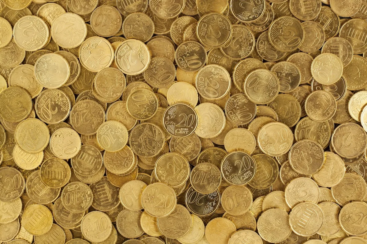 RZAK11 divulga dividendos com yield de 1,25% ao mês; saiba valor