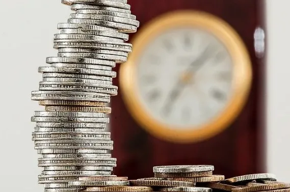 Veja os 4 fundos imobiliários que vão distribuir dividendos nesta quarta (26)