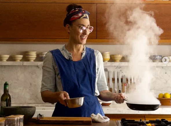 Sem saber, quem almoça no Arturito, de Paola Carosella, está pagando aluguel a um FII