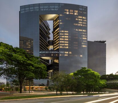 Fundo imobiliário do Santander reduz vacância e projeta venda de imóvel para recuperar valor