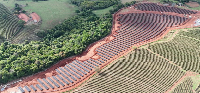 SNEL11: FII amplia participação em usina solar em etapa final de construção