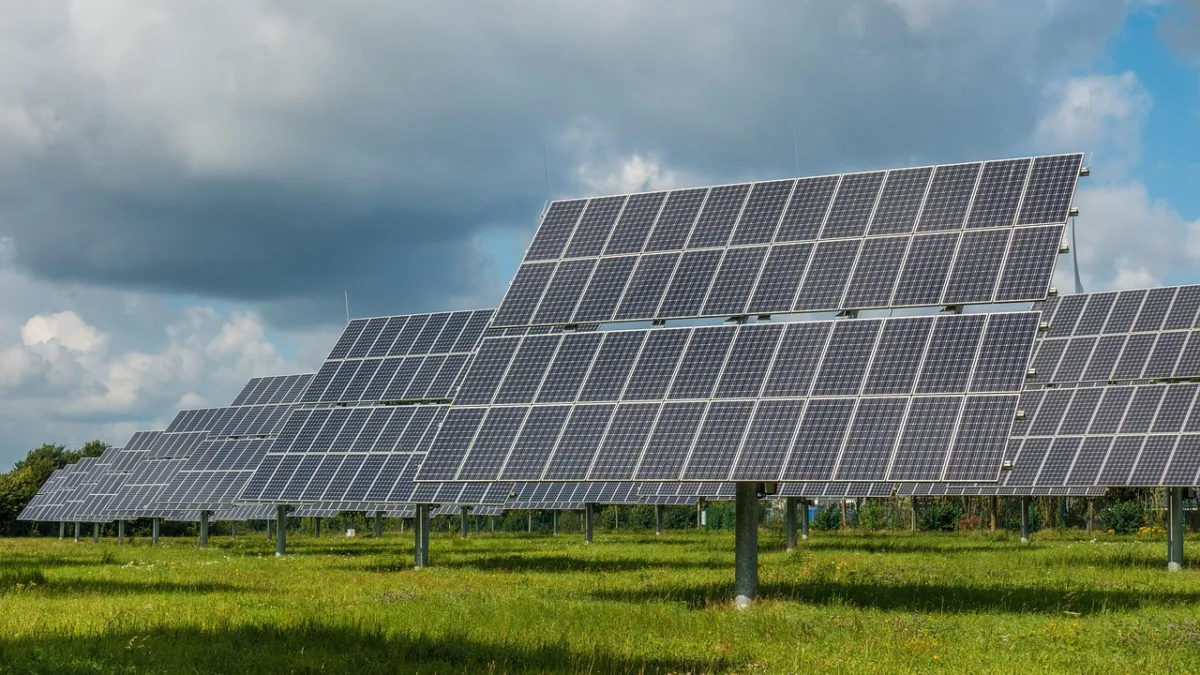 SNEL11 atua no mercado de energia fotovoltaica - Foto: Pixabay