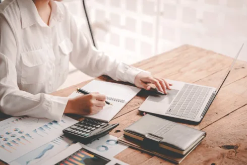 Dividendos do SNFF11 seguem em patamar mais elevado em 3 anos; veja valor e quem recebe