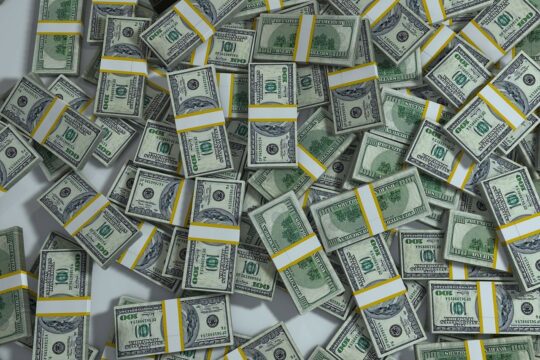 FIIs aceleram captações: novas ofertas podem movimentar até R$ 8,9 bilhões