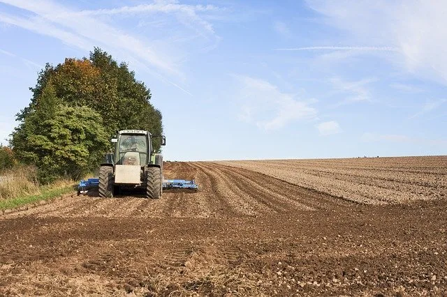 Fiagro AAZQ11 lucra R$ 2,4 mi, realiza novas alocações e mantém cota patrimonial estável