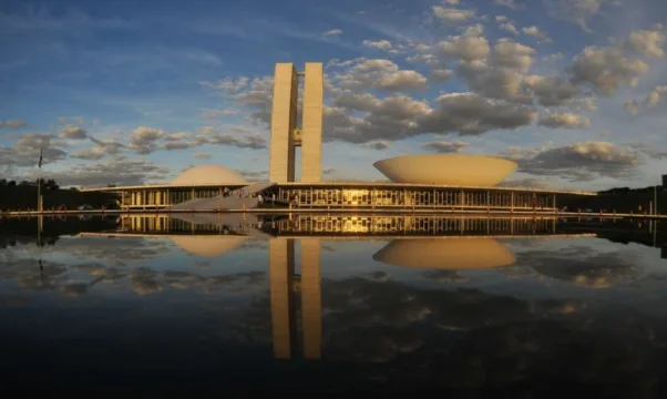 Dividendos de FIIs e Fiagro serão tributados? Senado discute MP em audiência