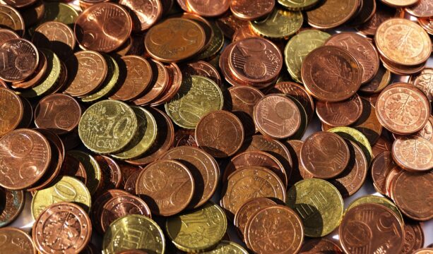 MXRF11 e mais 197 FIIs pagam dividendos nesta semana; confira as datas