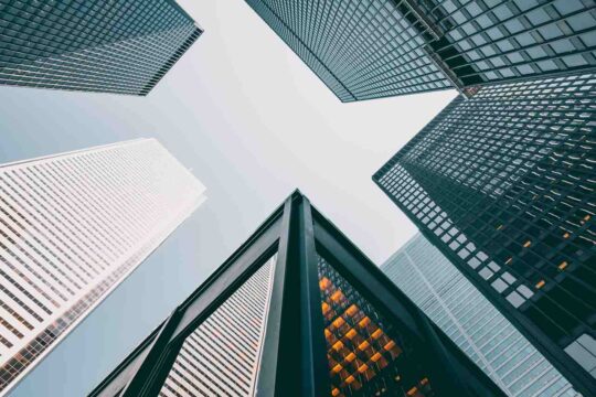 Vale a pena investir em fundos híbridos diante de cenário atual? confira análise