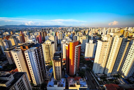 Fundos Imobiliários: Como escolher os melhores sem passar “aperto”?