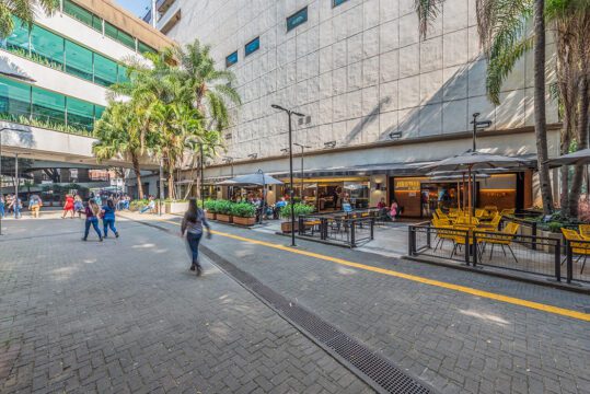 FIIs de shopping agregam valor a empresas, aponta BTG Pactual
