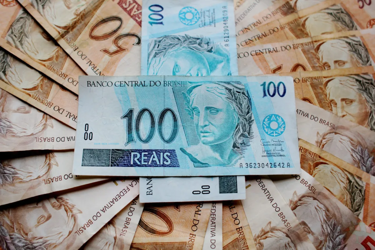 XPSF11: fundo imobiliário paga dividendos de 15,54% ao ano e investe em dois FIIs; veja quais