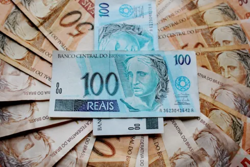 XPSF11: fundo imobiliário paga dividendos de 15,54% ao ano e investe em dois FIIs