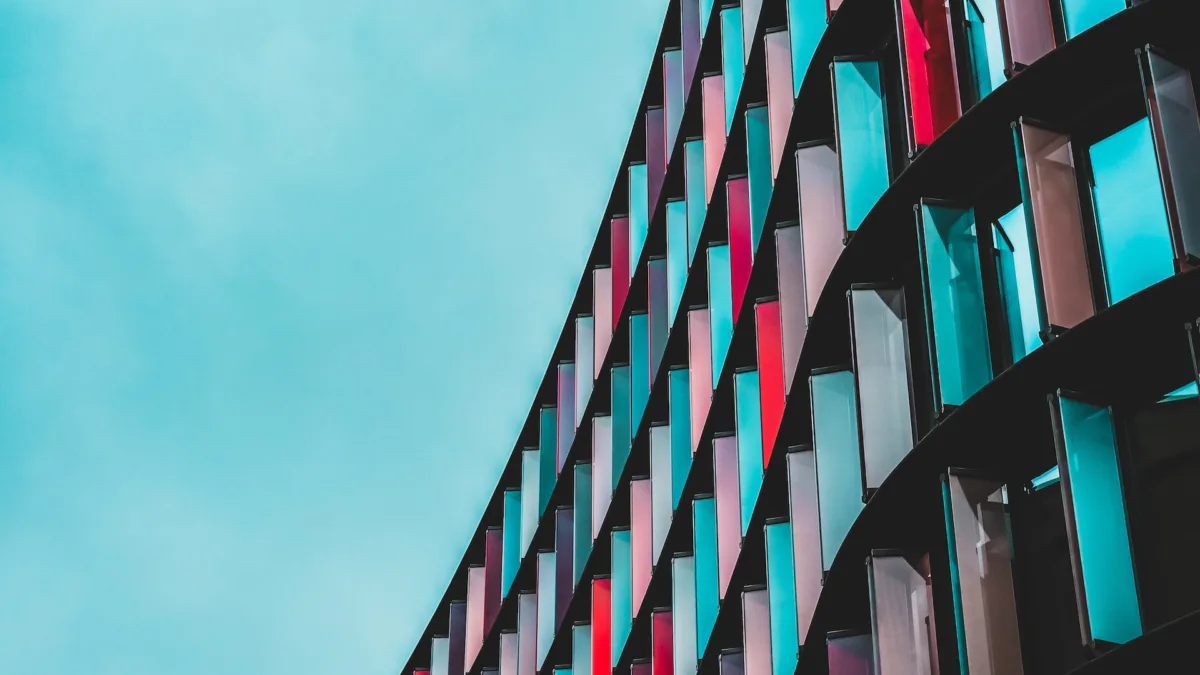 XPLG11, VINO11 e RECR11 são os destaques do Bom Dia FIIs (09/05). Foto: Unsplash