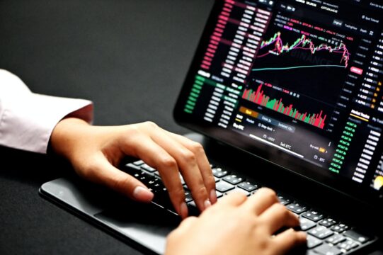 'Fundos imobiliários podem subir ainda mais', afirmam gestores
