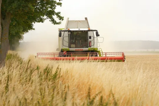 AAZQ11 aumenta exposição ao CRA da BRF e realiza novos aportes