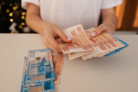 Fiagro OIAG11 anuncia dividendos com retorno mensal de 1,42%; veja valores