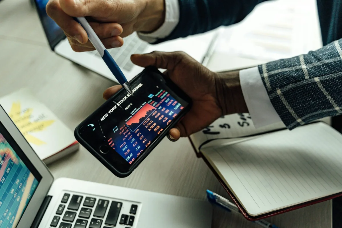 IFIX fecha em alta de 0,13%, mas acumula queda de 0,76% na semana