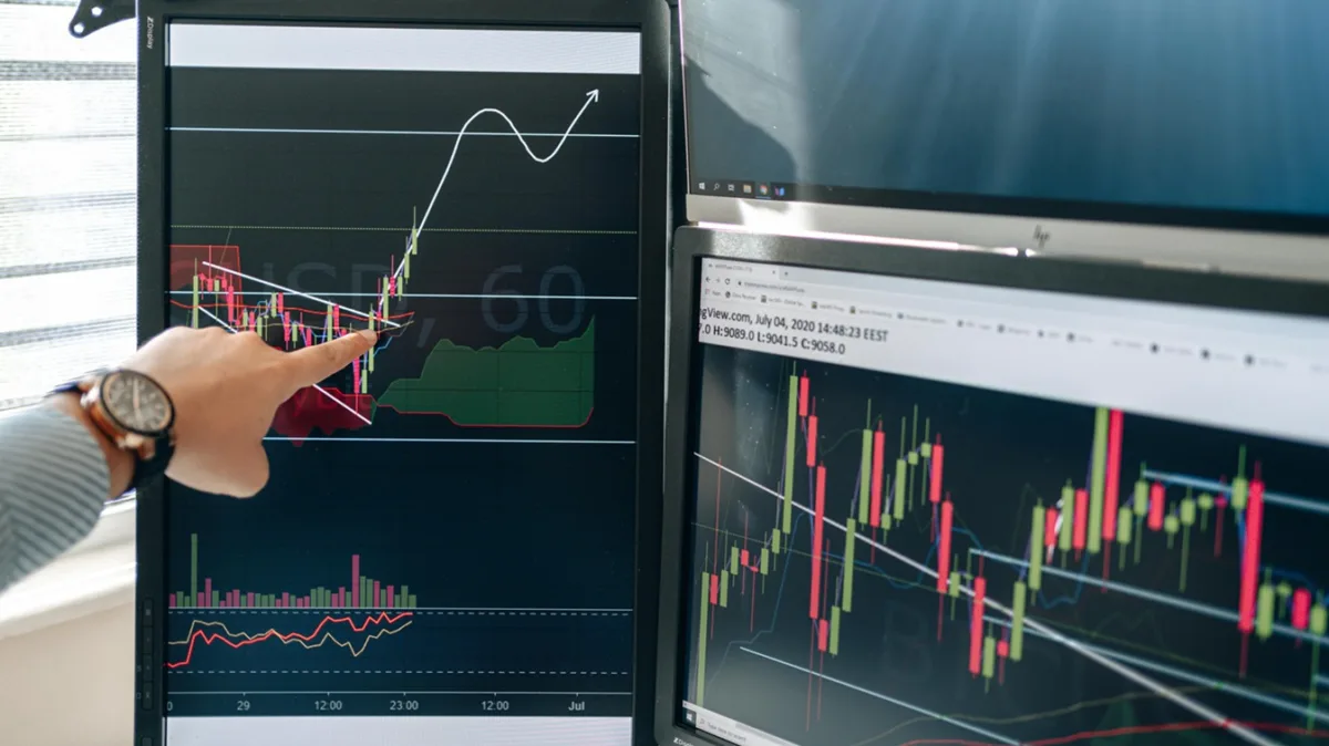 VGHF11 e VINO11 sobem; IFIX avança 0,23% na segunda-feira