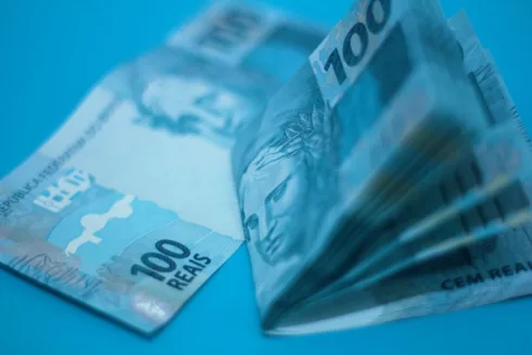 Mais de 100 FIIs divulgam dividendos; veja valores e datas de pagamento