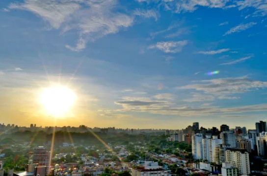 HGRU11, VVCR11, IAAG11 e SNFZ11 são destaques do Bom Dia FIIs (23/4)