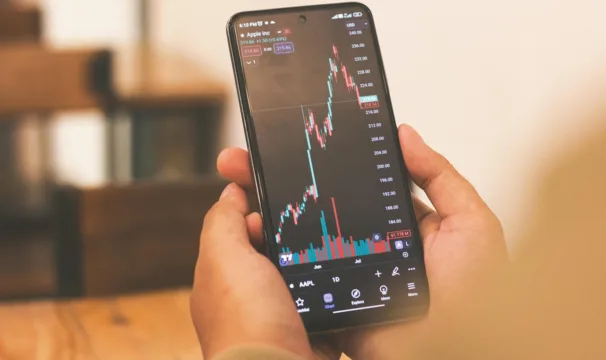 IFIX fecha em alta e retoma os 3.830 pontos no último pregão de junho