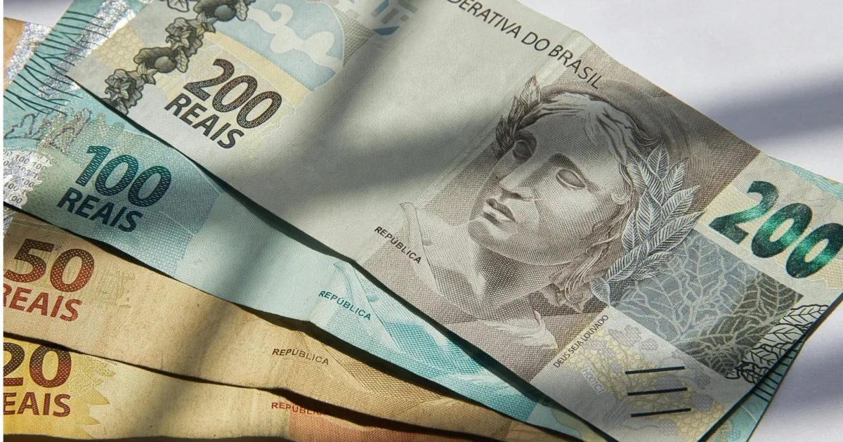 SNEL11 divulga novos dividendos para maio; yield supera 1%
