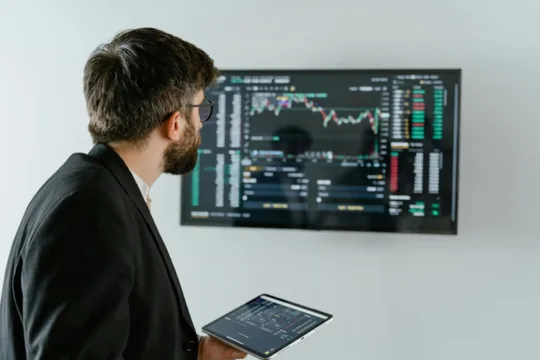 IFIX mantém 3.900 pontos e fecha terça-feira próximo da estabilidade