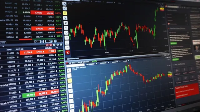 IFIX começa a semana em leve queda de 0,09%
