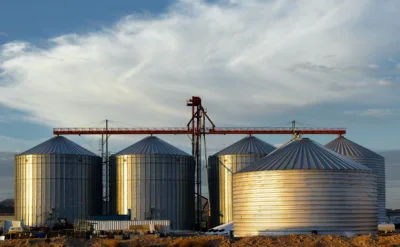 Falta de silos custa bilhões ao sojicultor — e já virou tese de investimento para Fiagros como SNAG11