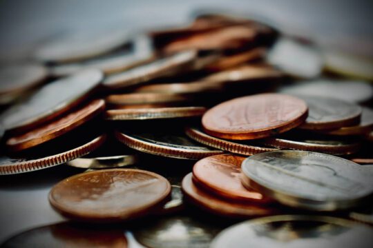SNFF11 vai pagar quase 1% em dividendos no mês; saiba quando e o valor