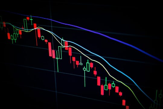 Resultado do VINO11 cai 4% e fundo fica entre as maiores quedas do IFIX